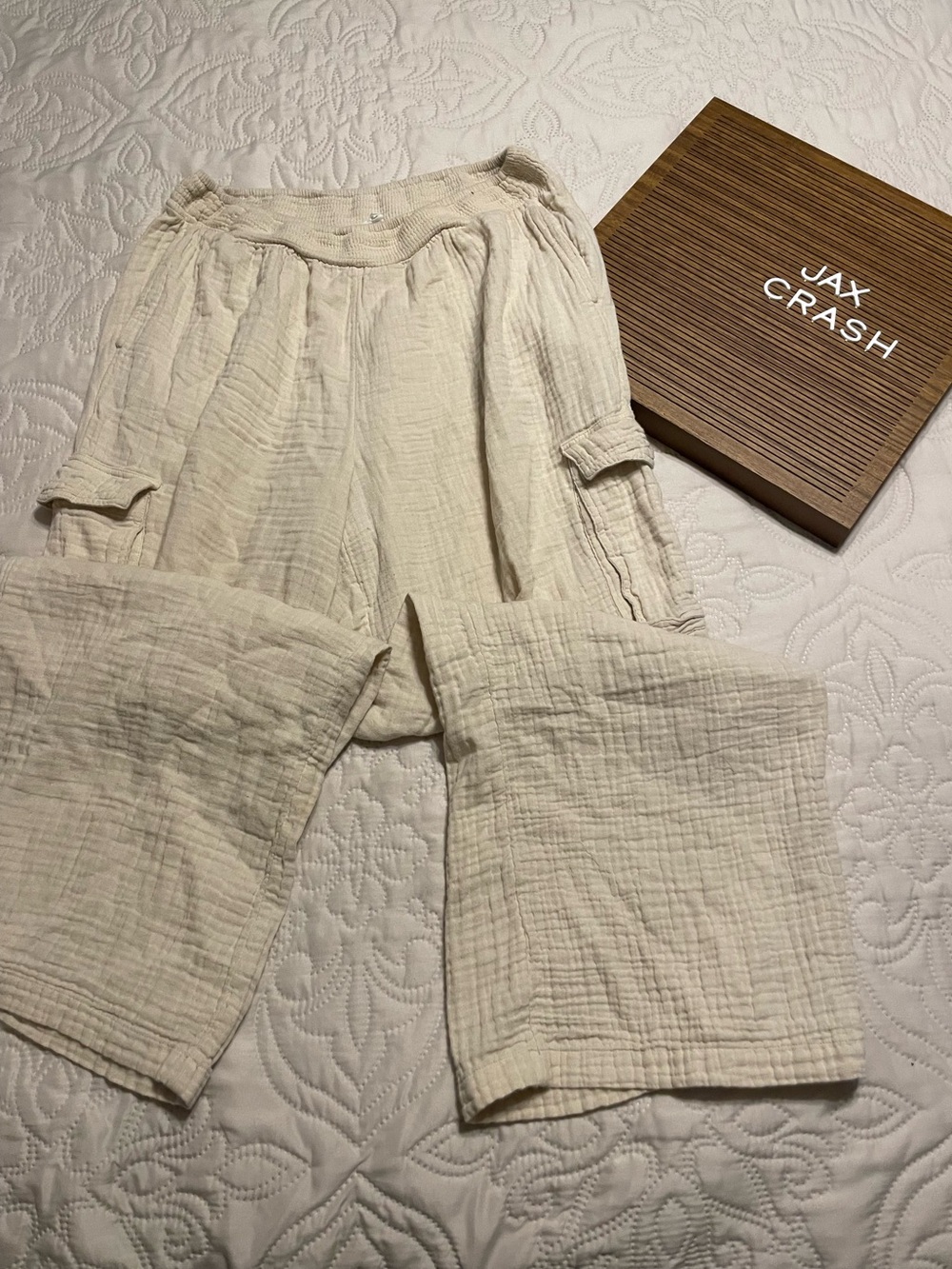 aerie Cream Textured Wide-Leg Cargo Pants